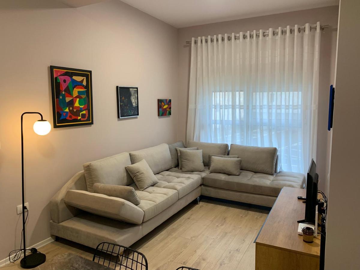 Lovely 1-Bedroom Condo In Tirana Wifi-Netflix-Ac Ngoại thất bức ảnh