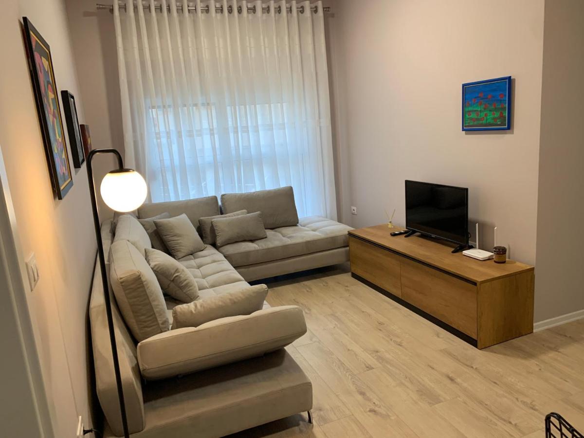 Lovely 1-Bedroom Condo In Tirana Wifi-Netflix-Ac Ngoại thất bức ảnh